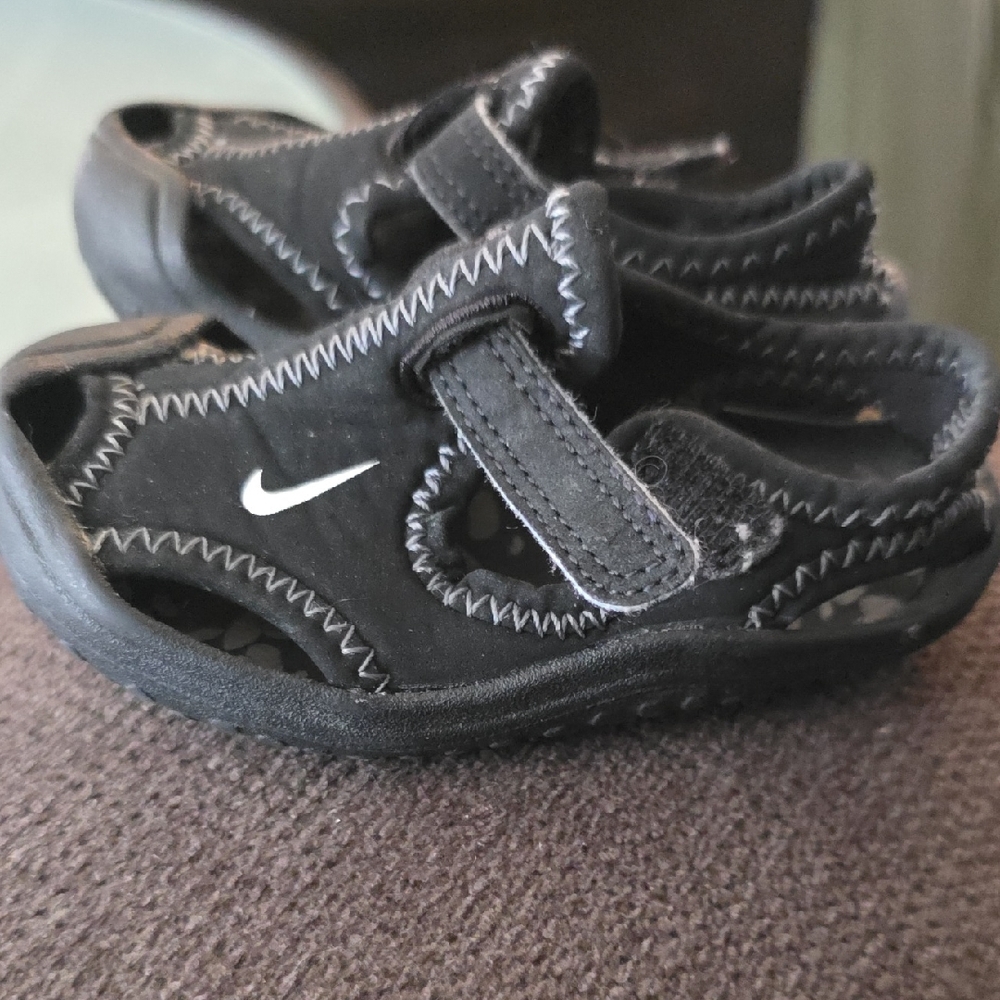 Nike Kids Black Sandal with White Swoosh